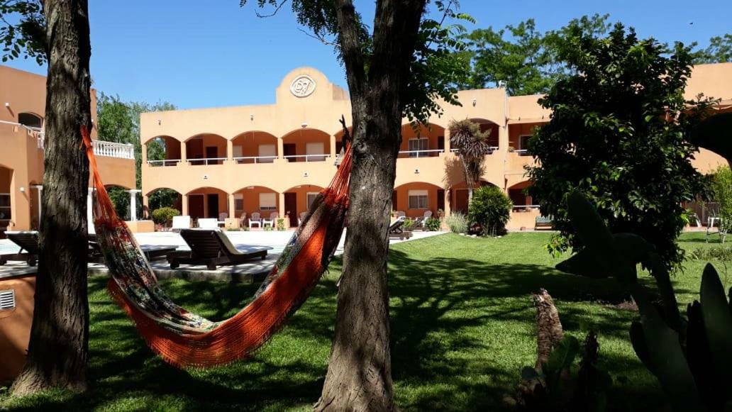 Victorias Hotel *