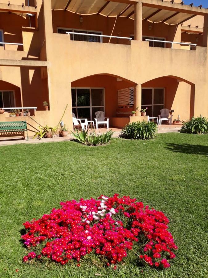 Victorias Hotel *